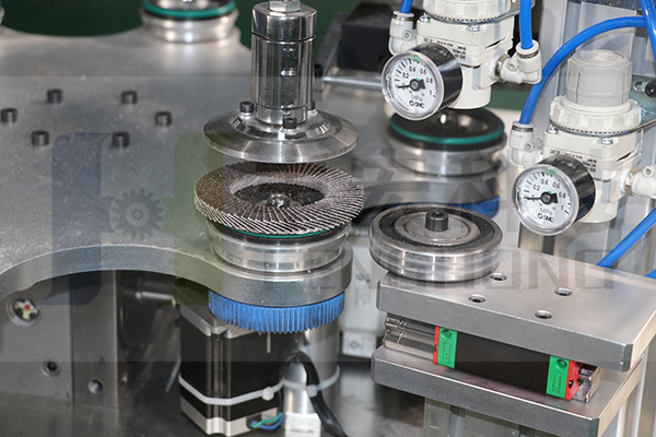 全自動百葉輪成型機細節七